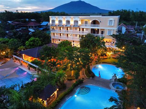 Mandelin Ville Hotel Resort and Events Place .